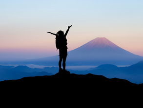 火山熔岩的炽热诗篇，探索基拉韦厄火山的神秘与狂野